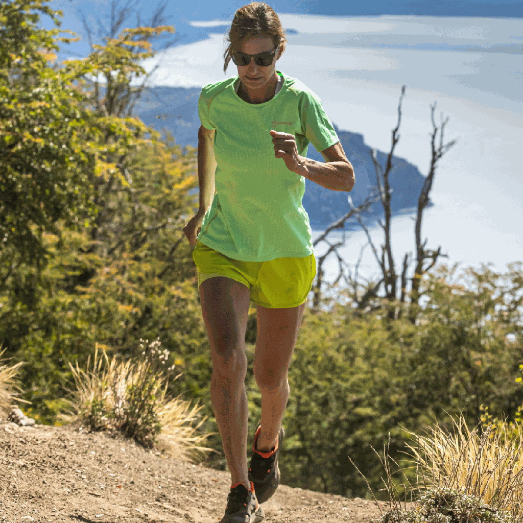 SHORT TRAIL WOMAN