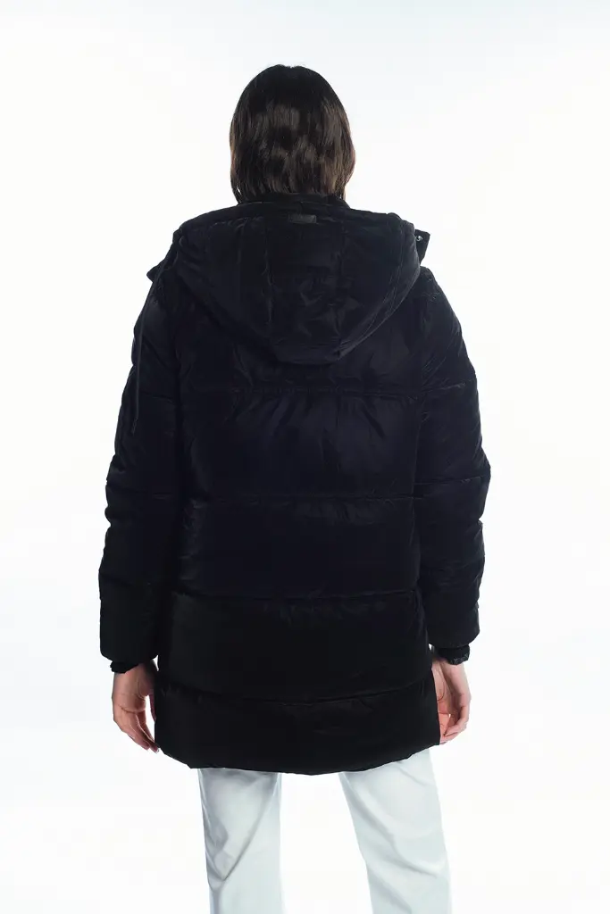 ONA SAEZ CAMPERA LANIN