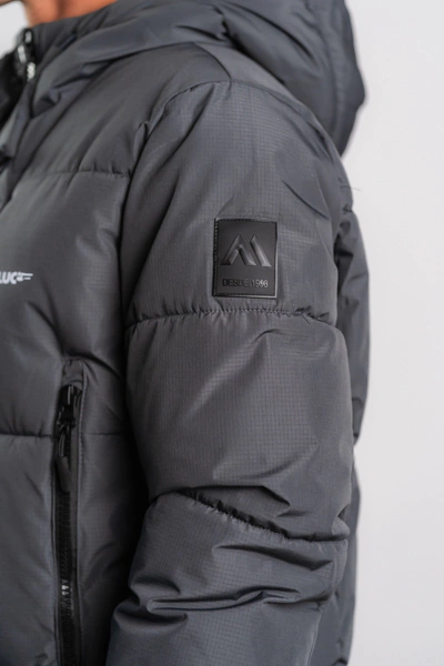 H28 CAMPERA USHUAIA