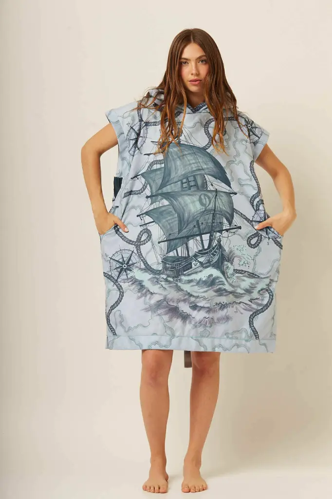 PONCHO PIRATA  