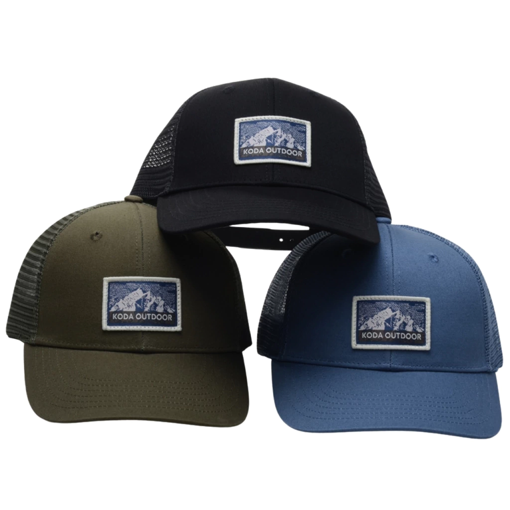 KODA Gorra trucker montaña (red) (Celeste)
