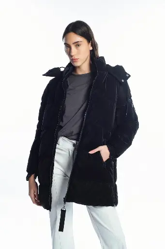 ONA SAEZ CAMPERA LANIN